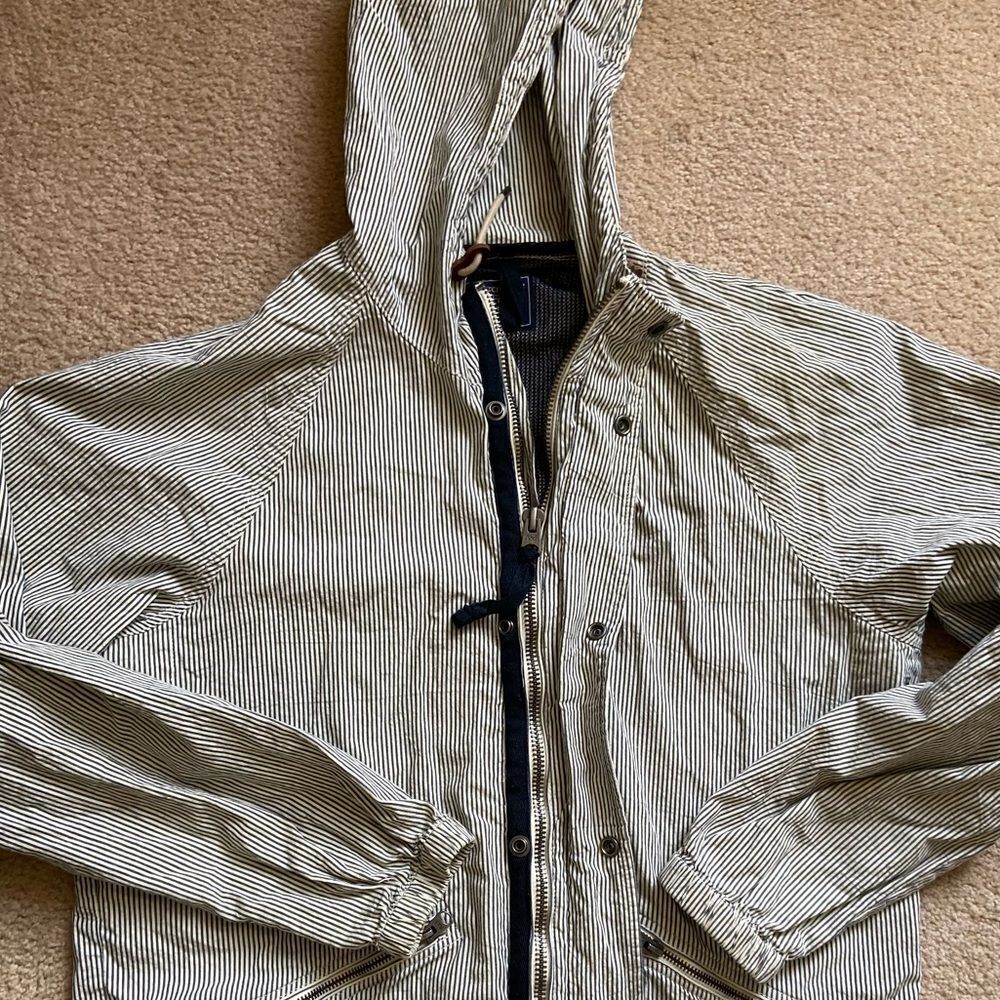 Abercrombie & Fitch Men's White and Navy Jacket